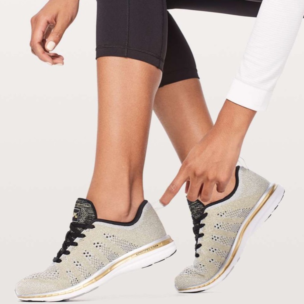 New in Box APL TECHLOOM PRO women’s sneakers